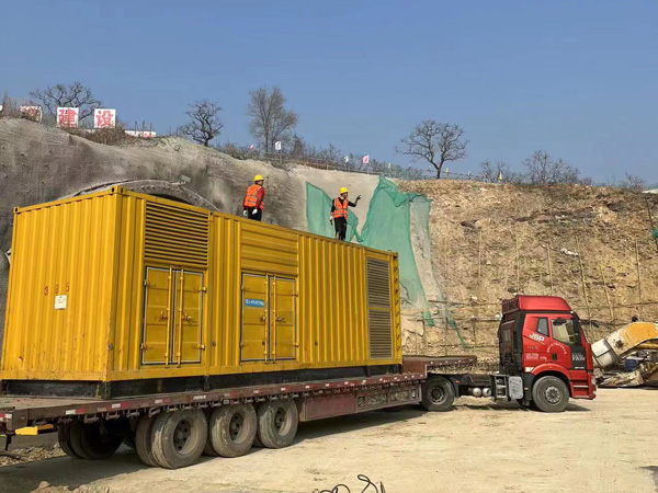 濠江发电机租赁如何根据测试结果判断机油泵的工作状态是否正常?