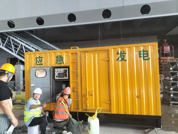 濠江怎样判断空气滤清器是否需要更换?